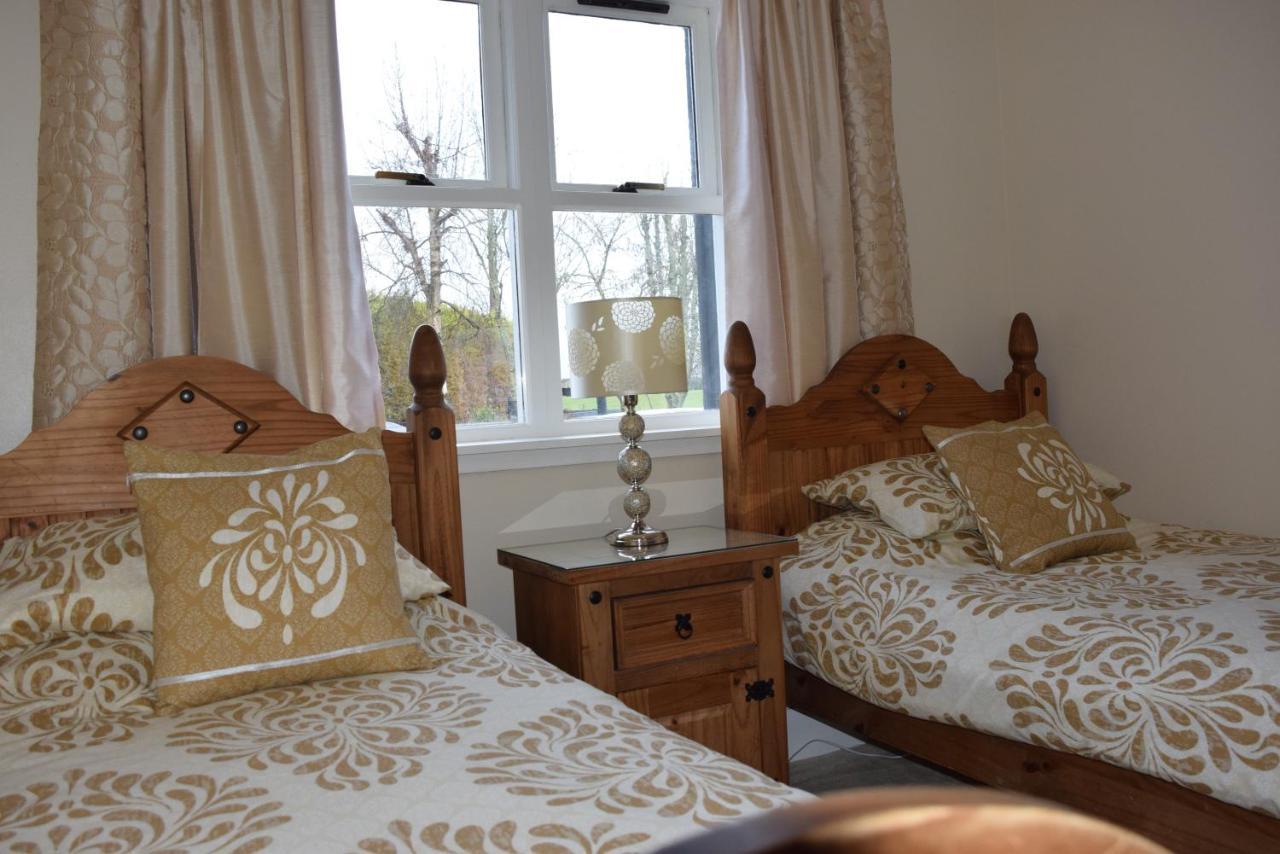 Eskview Farm Bed & Breakfast มอนโทรส ภายนอก รูปภาพ